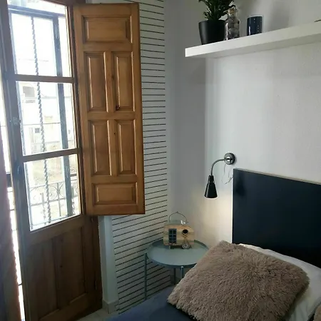 Guest house Conde Cecilio 2*